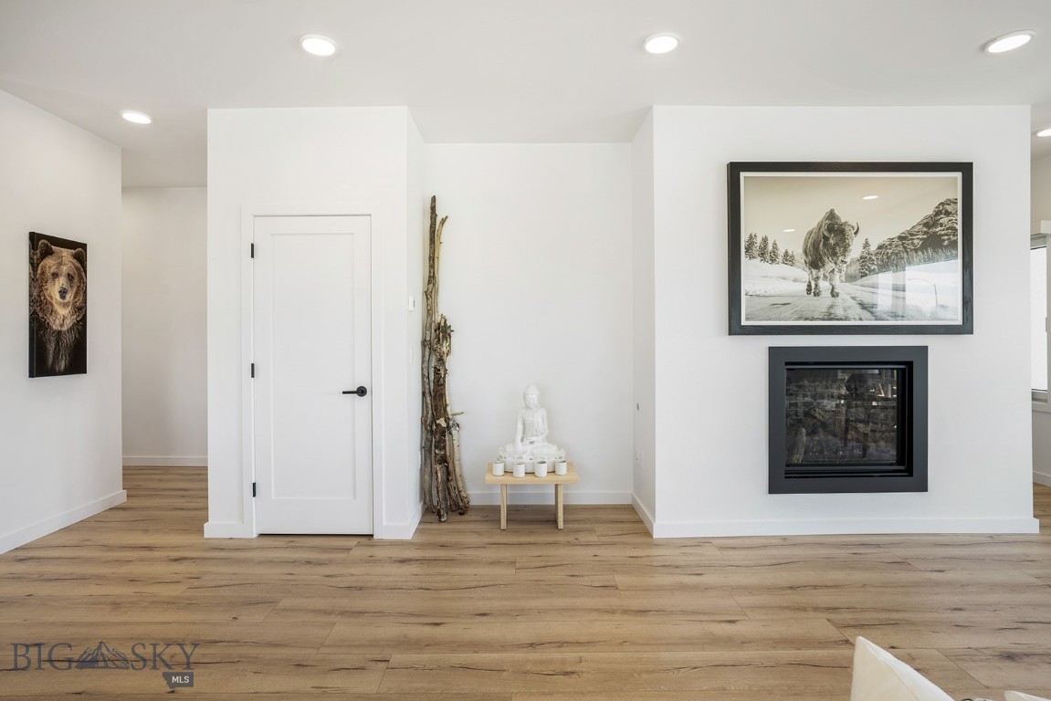 2999 W Graf Street