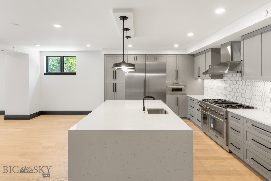 315 N Tracy Avenue 105