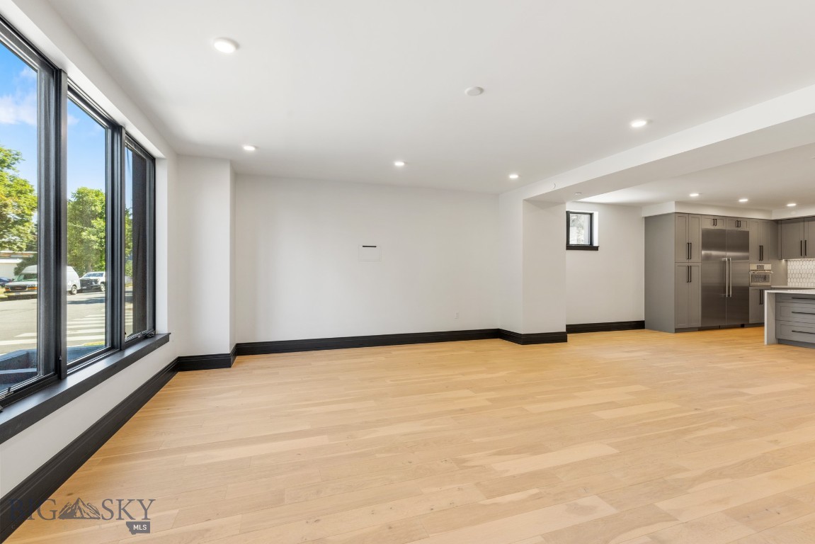 315 N Tracy Avenue 105