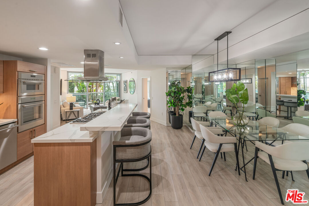 13650 Marina Pointe Dr Unit: 403