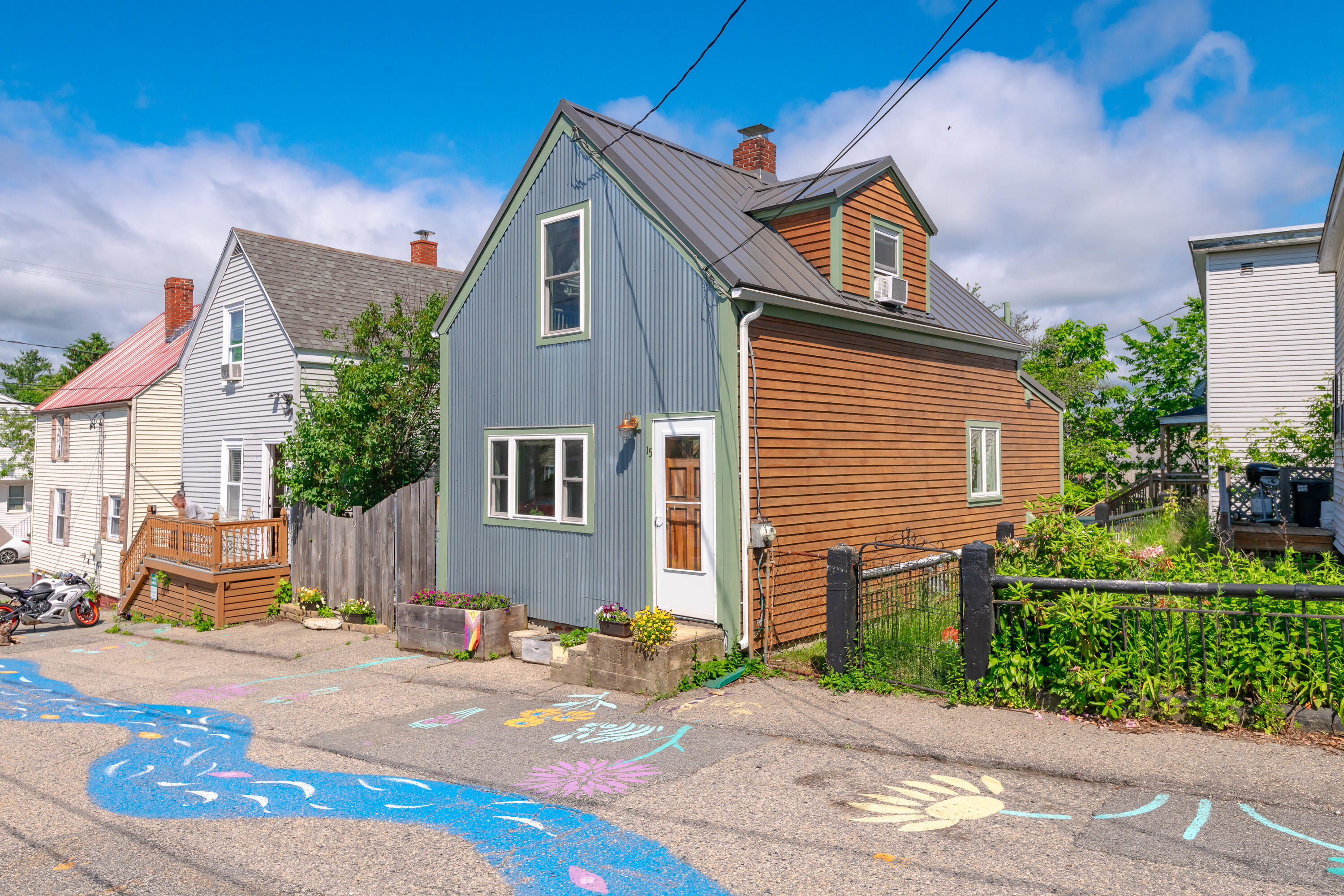 15 E Cove Street