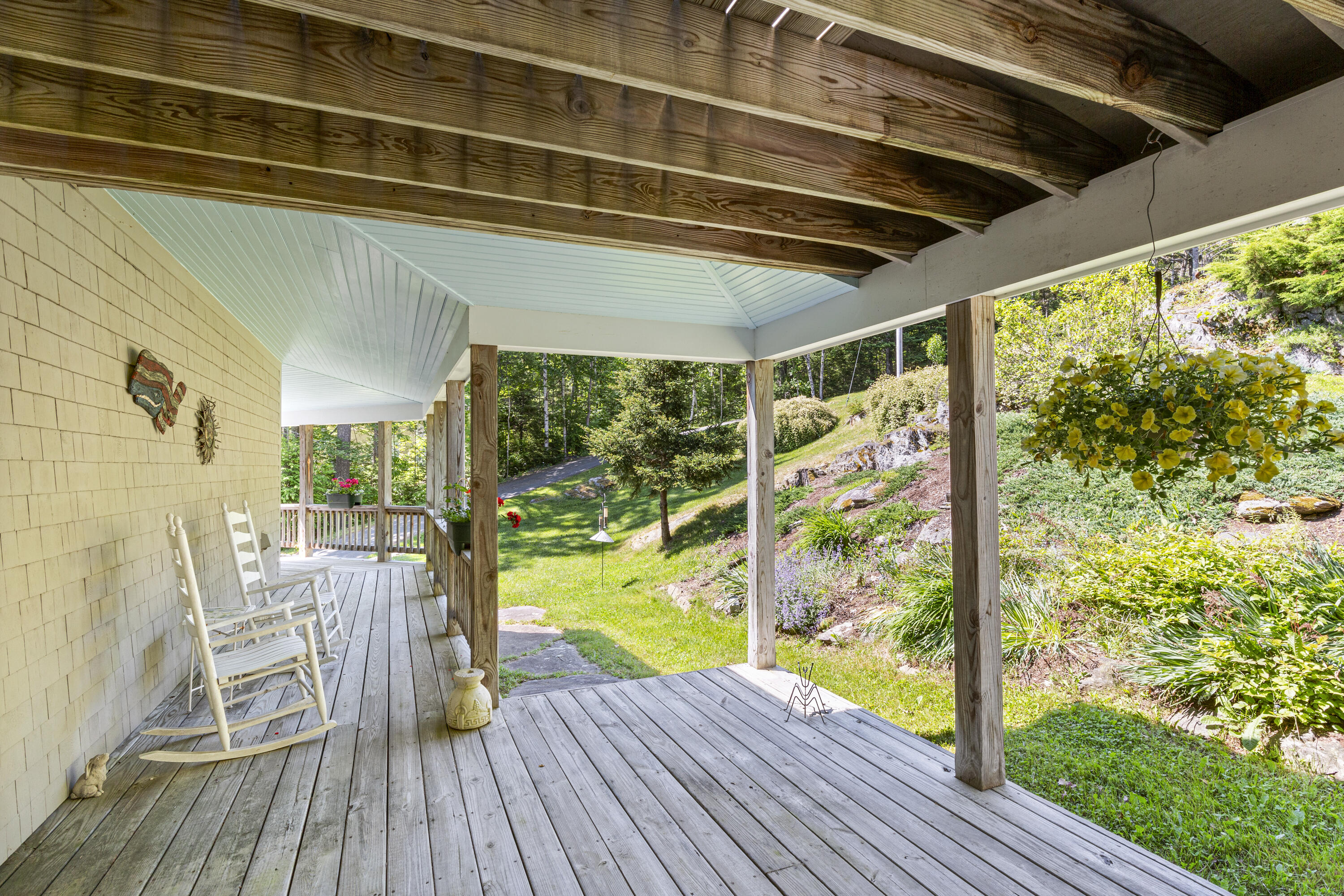 10 River Bend Drive