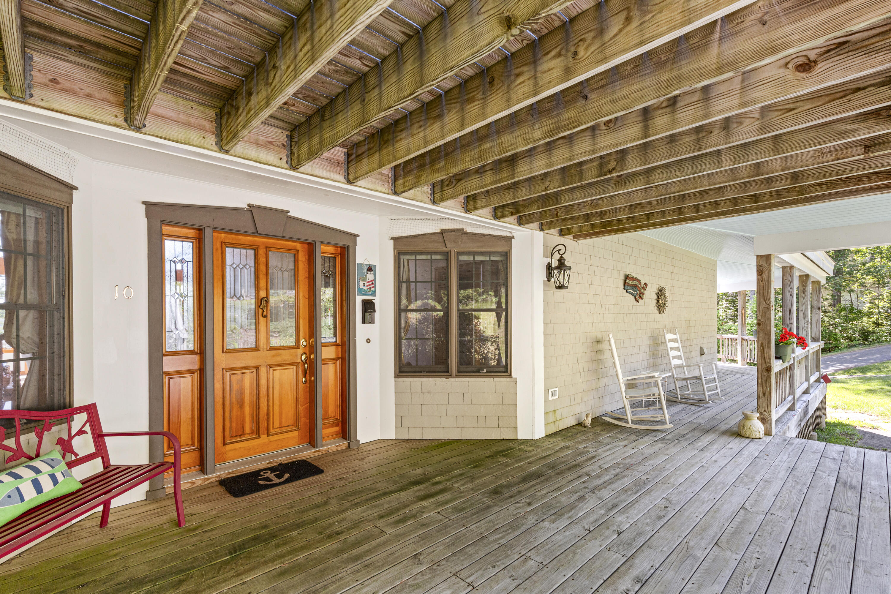 10 River Bend Drive