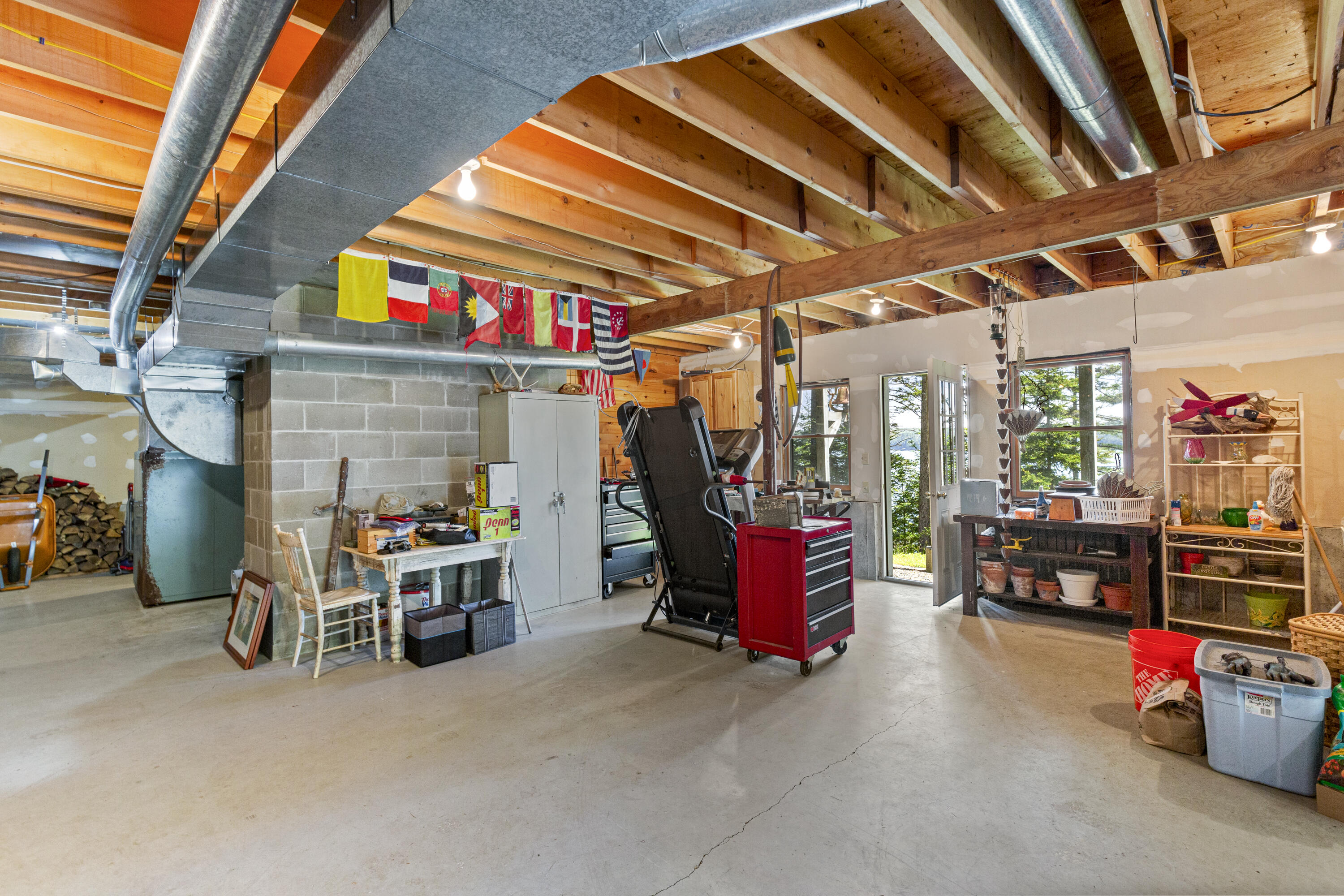 10 River Bend Drive