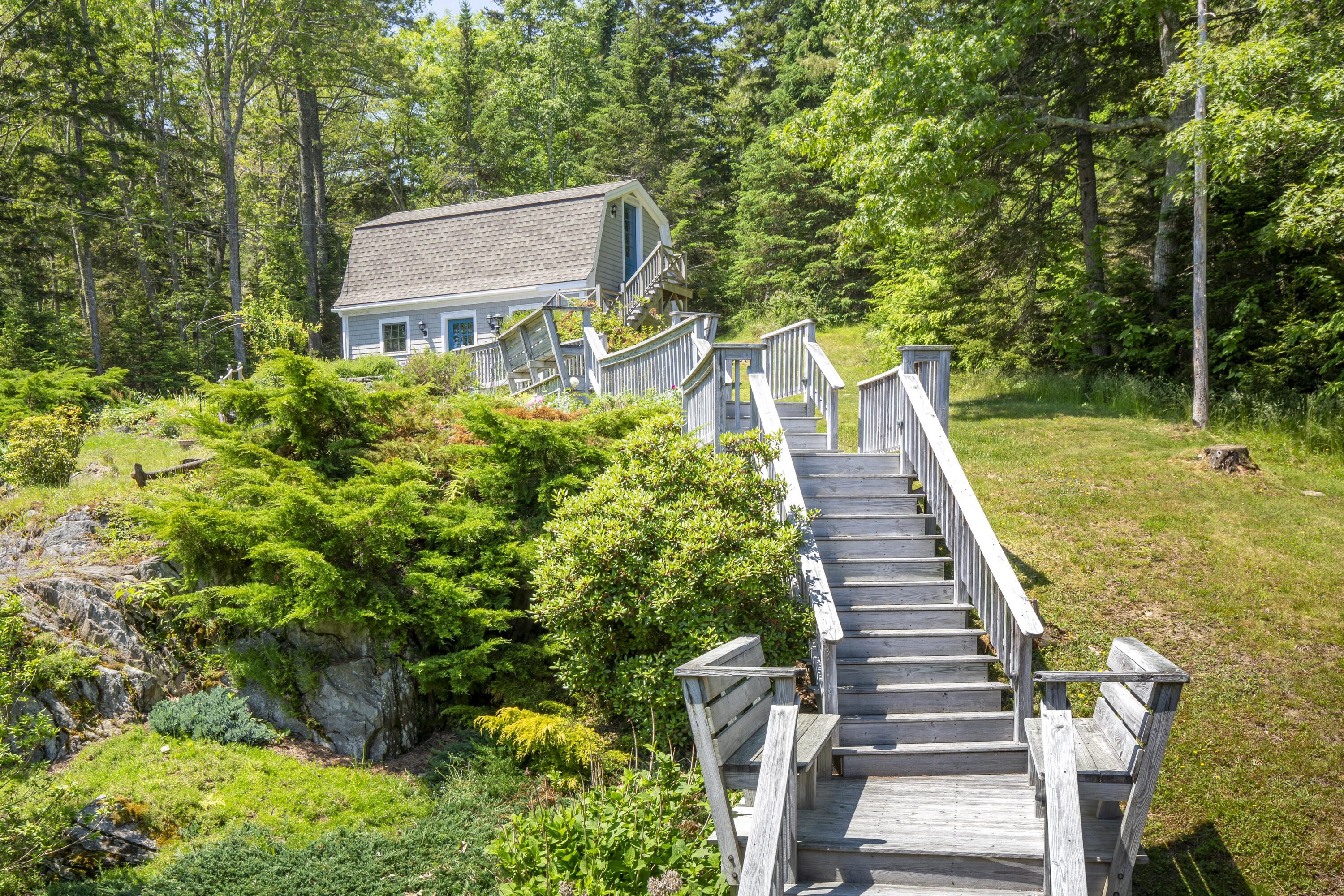 10 River Bend Drive