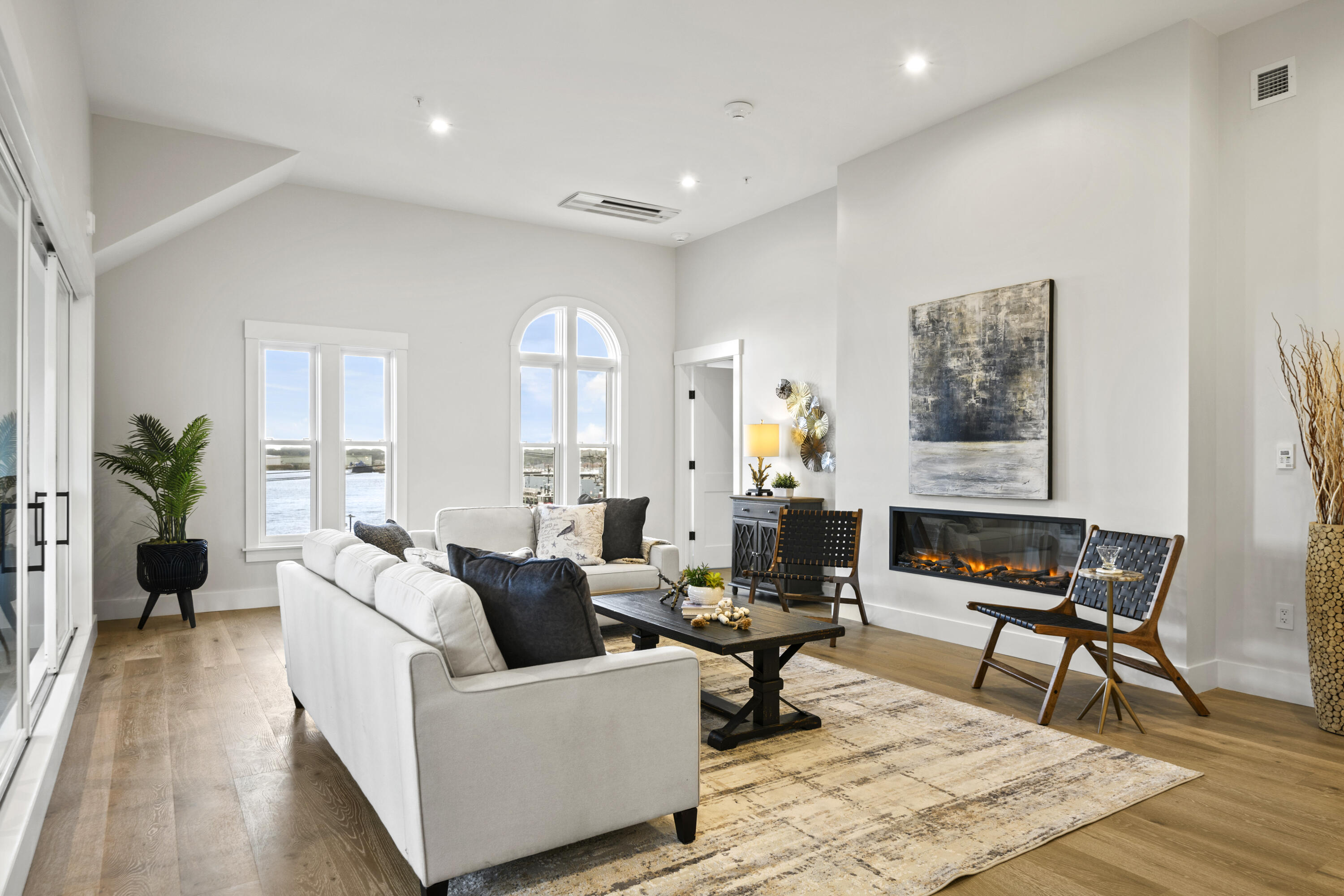 2 India Street, 4