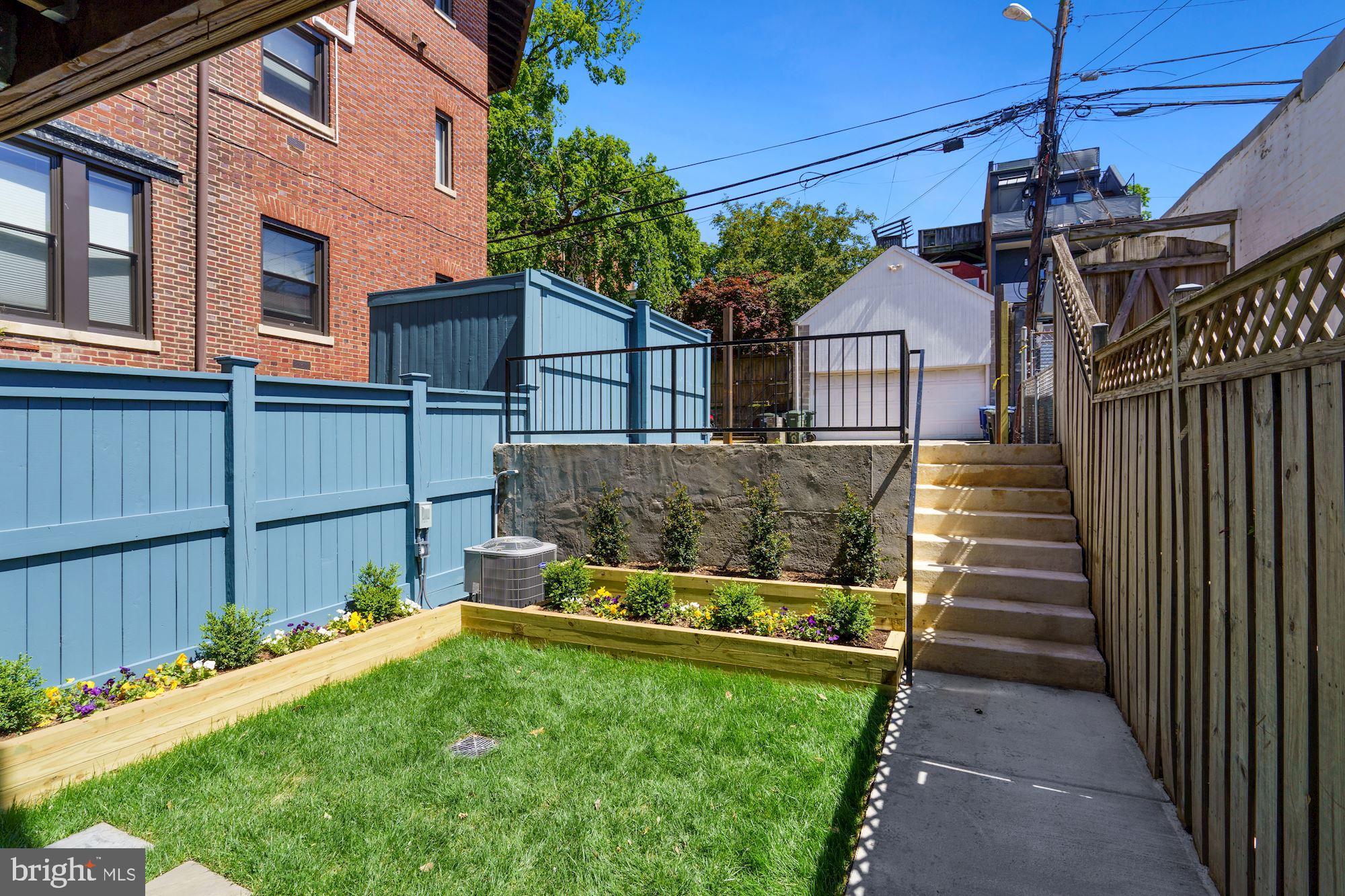 1808 Ontario Pl NW #2