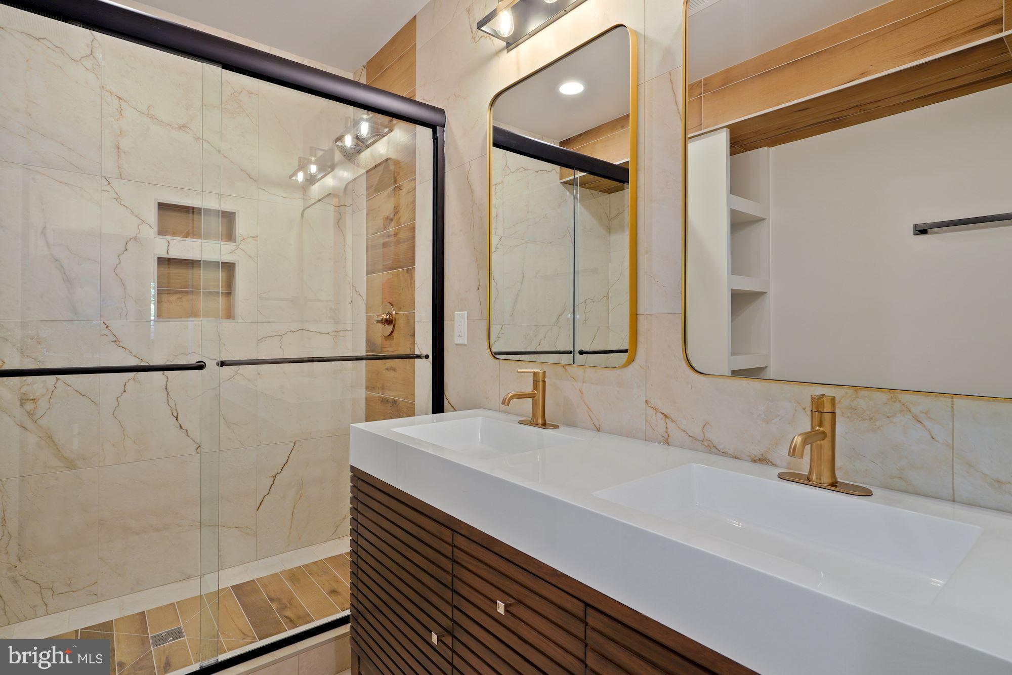 1808 Ontario Pl NW #2