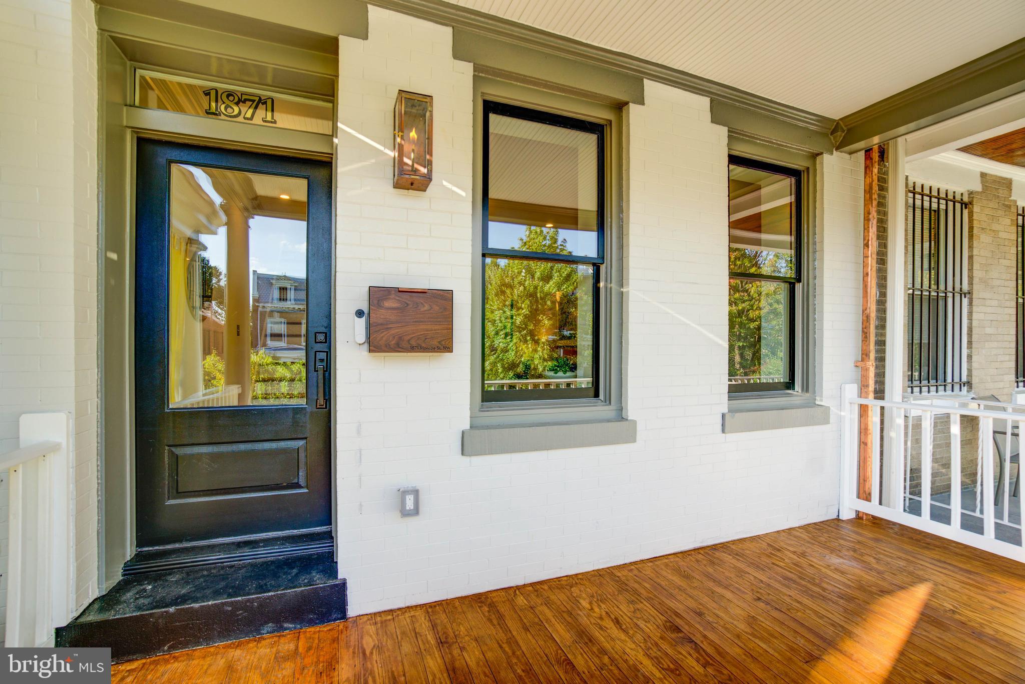 1871 Monroe St NW