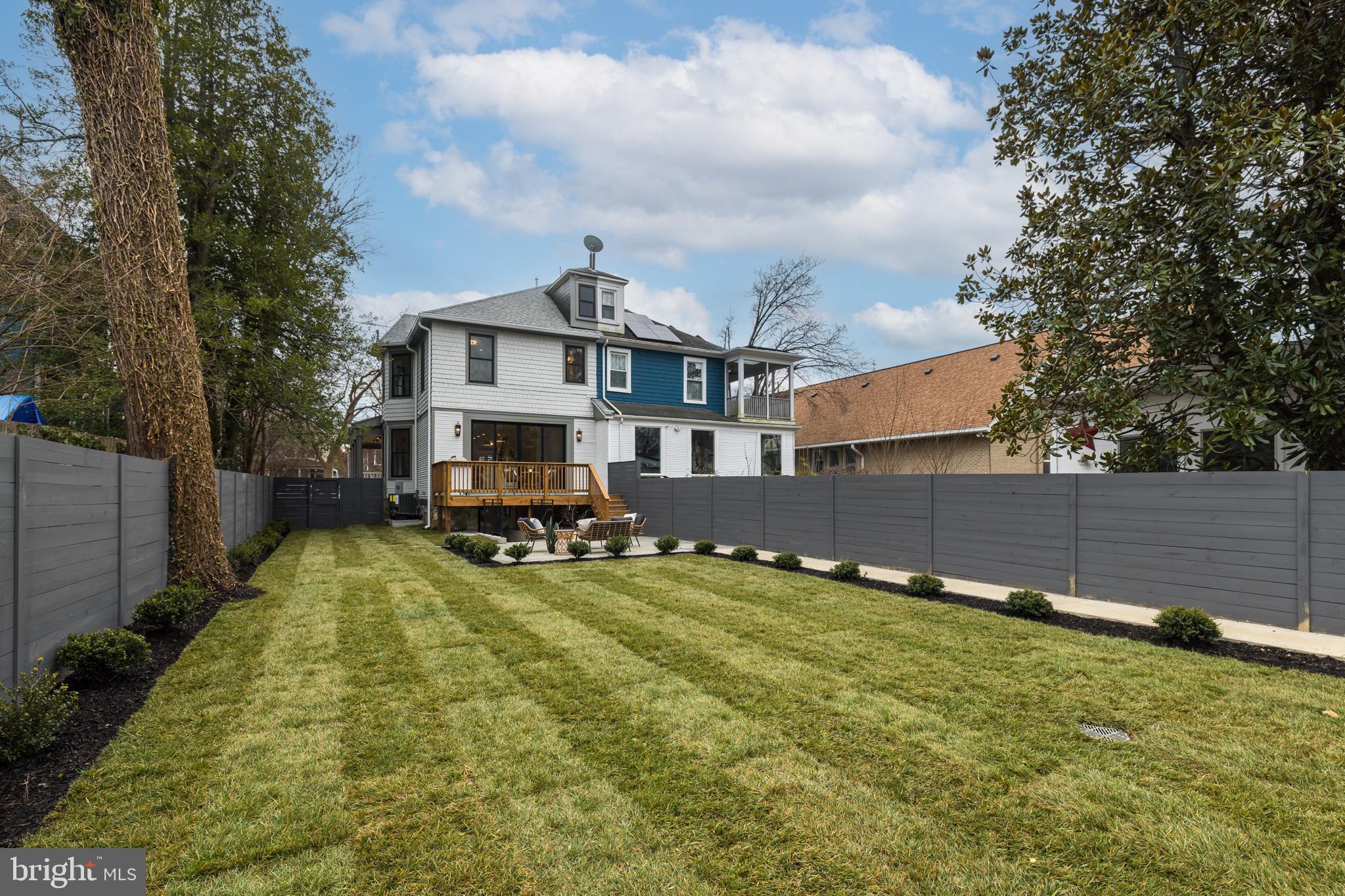 4115 Fessenden St NW