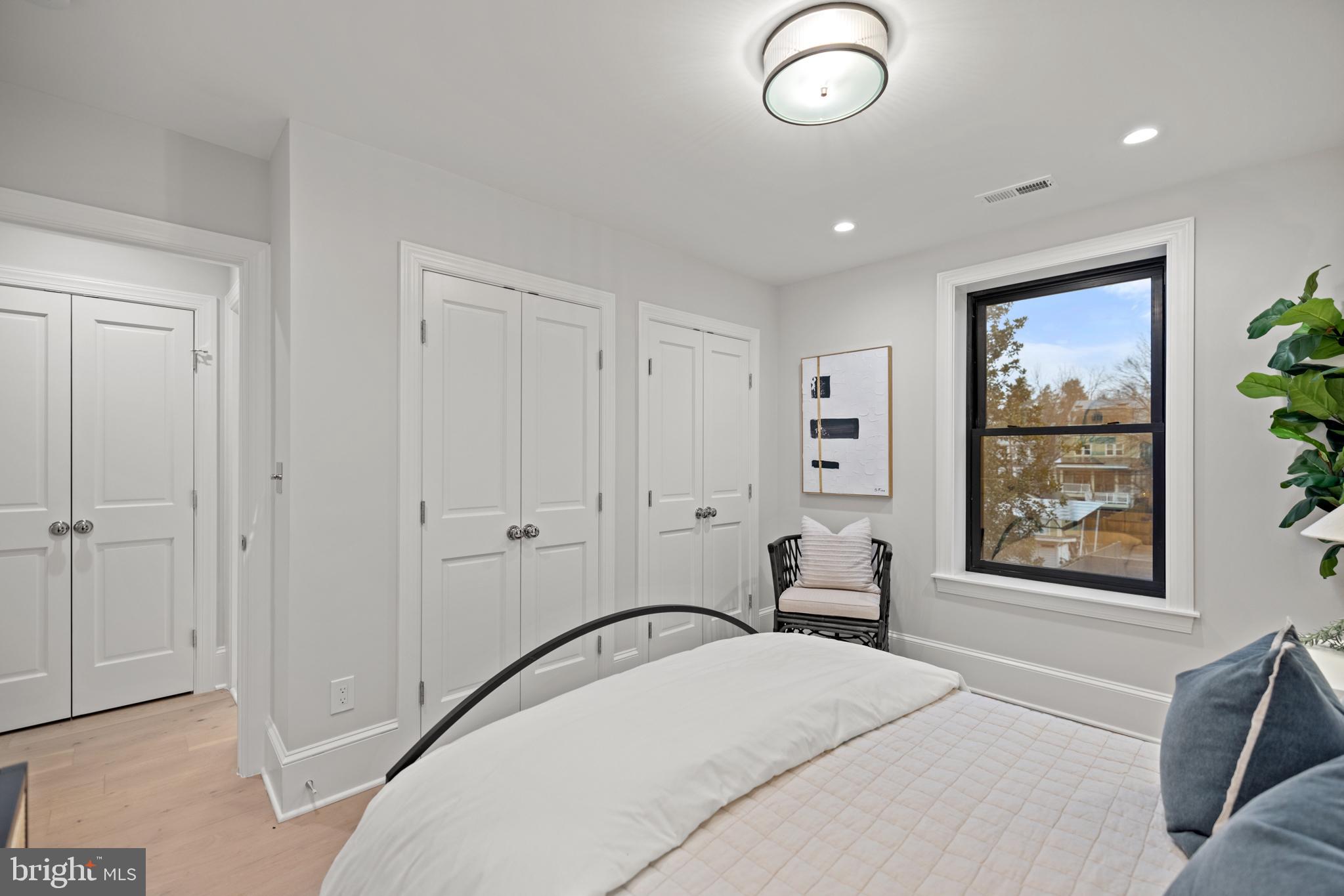 4115 Fessenden St NW