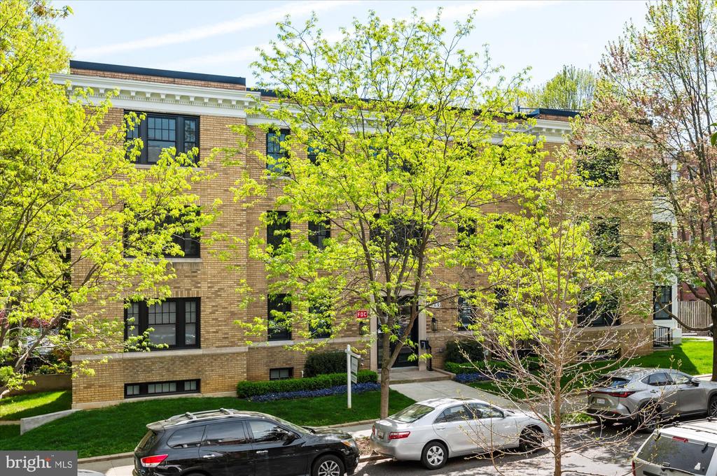 2869 28TH NW #203