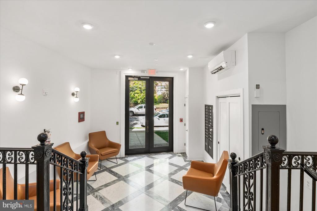 2869 28TH NW #203