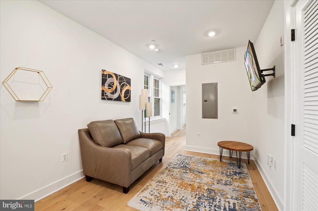 2869 28TH NW #104