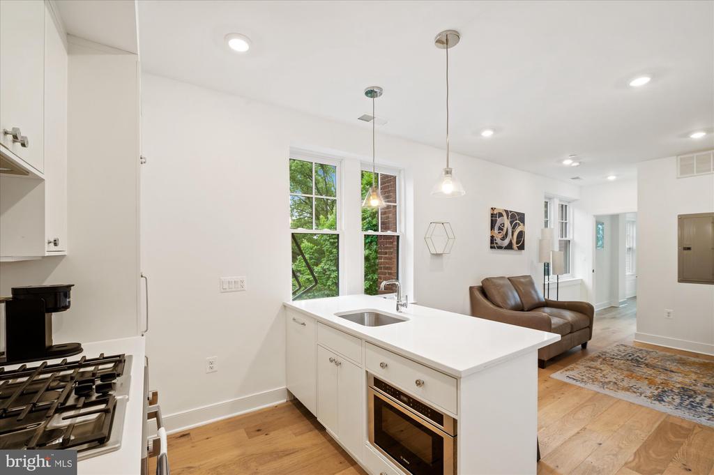2869 28TH NW #104