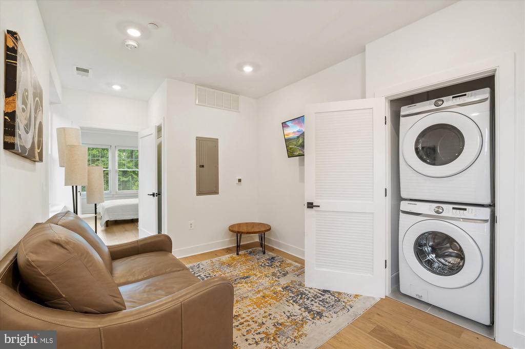 2869 28TH NW #104