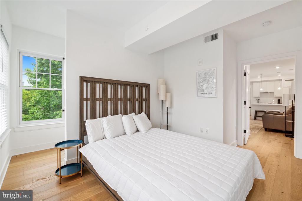 2869 28TH NW #104