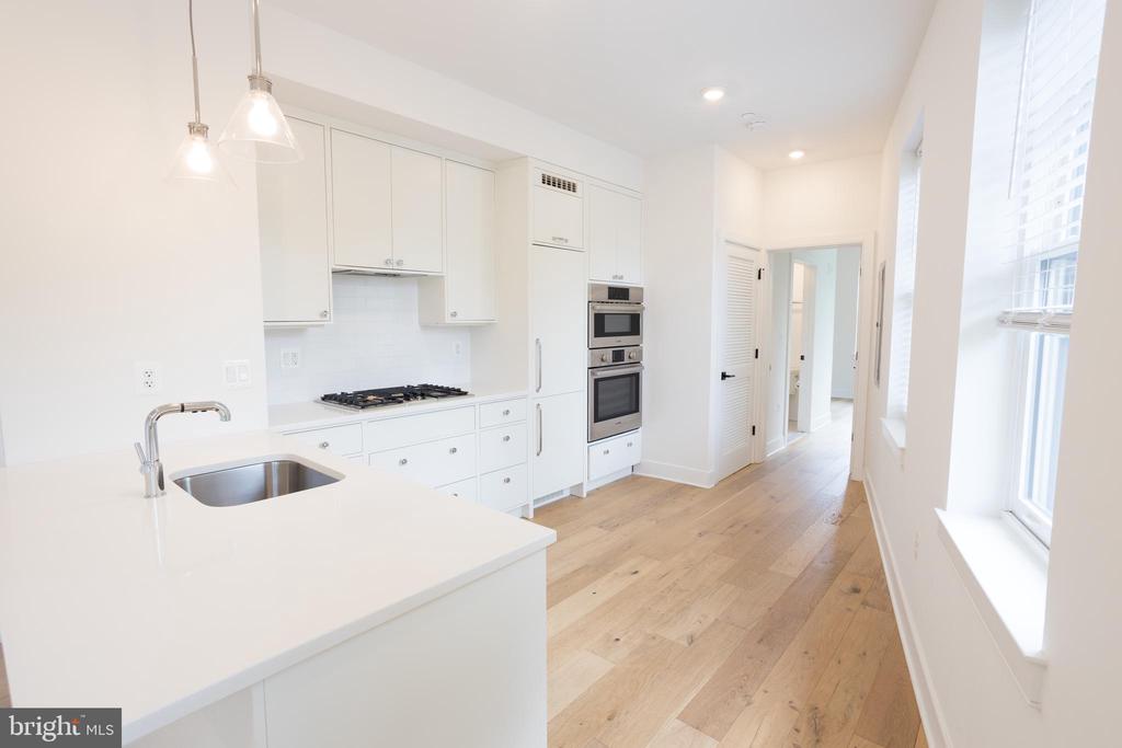 2869 28TH NW #102