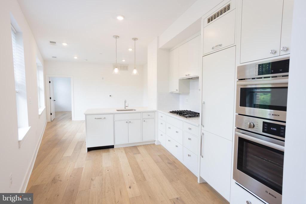 2869 28TH NW #102