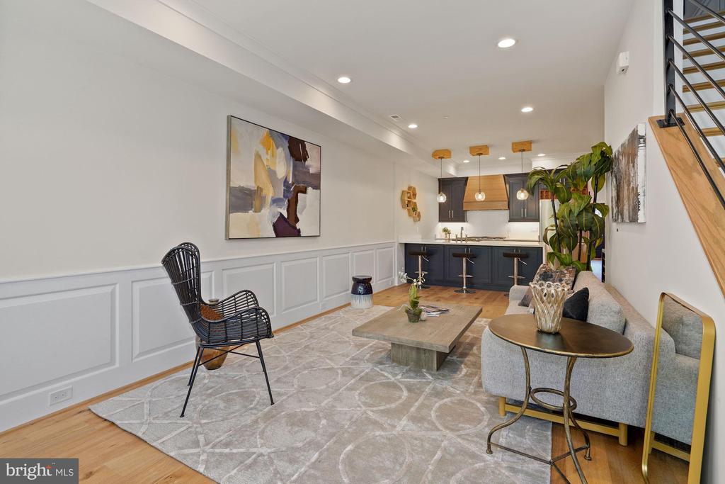 1808 Ontario Pl NW #2