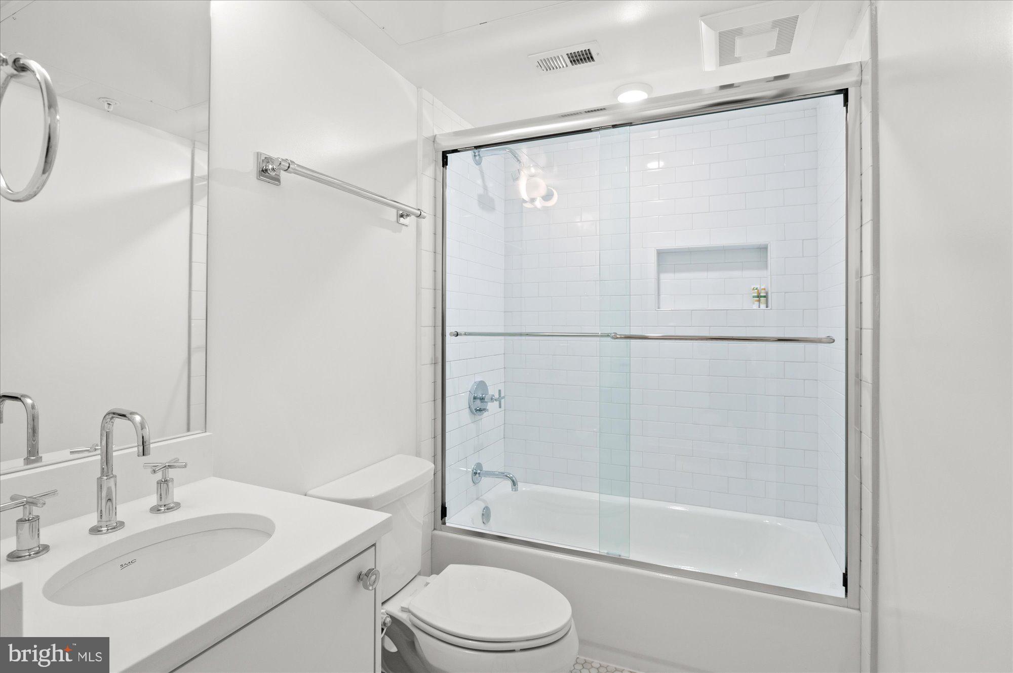 2869 28TH NW 301