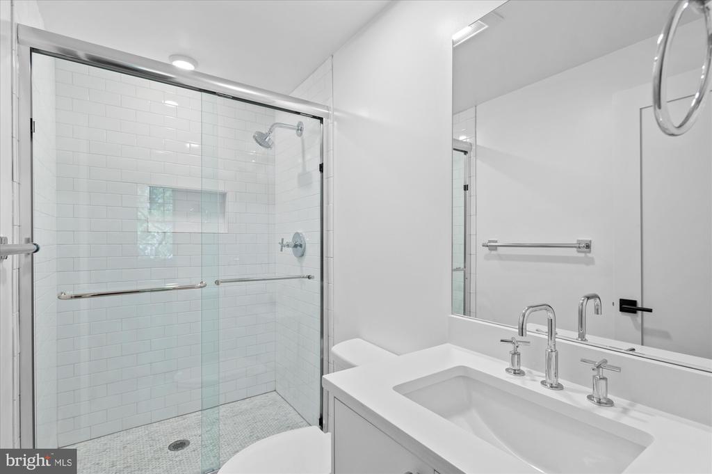2869 28TH NW 301