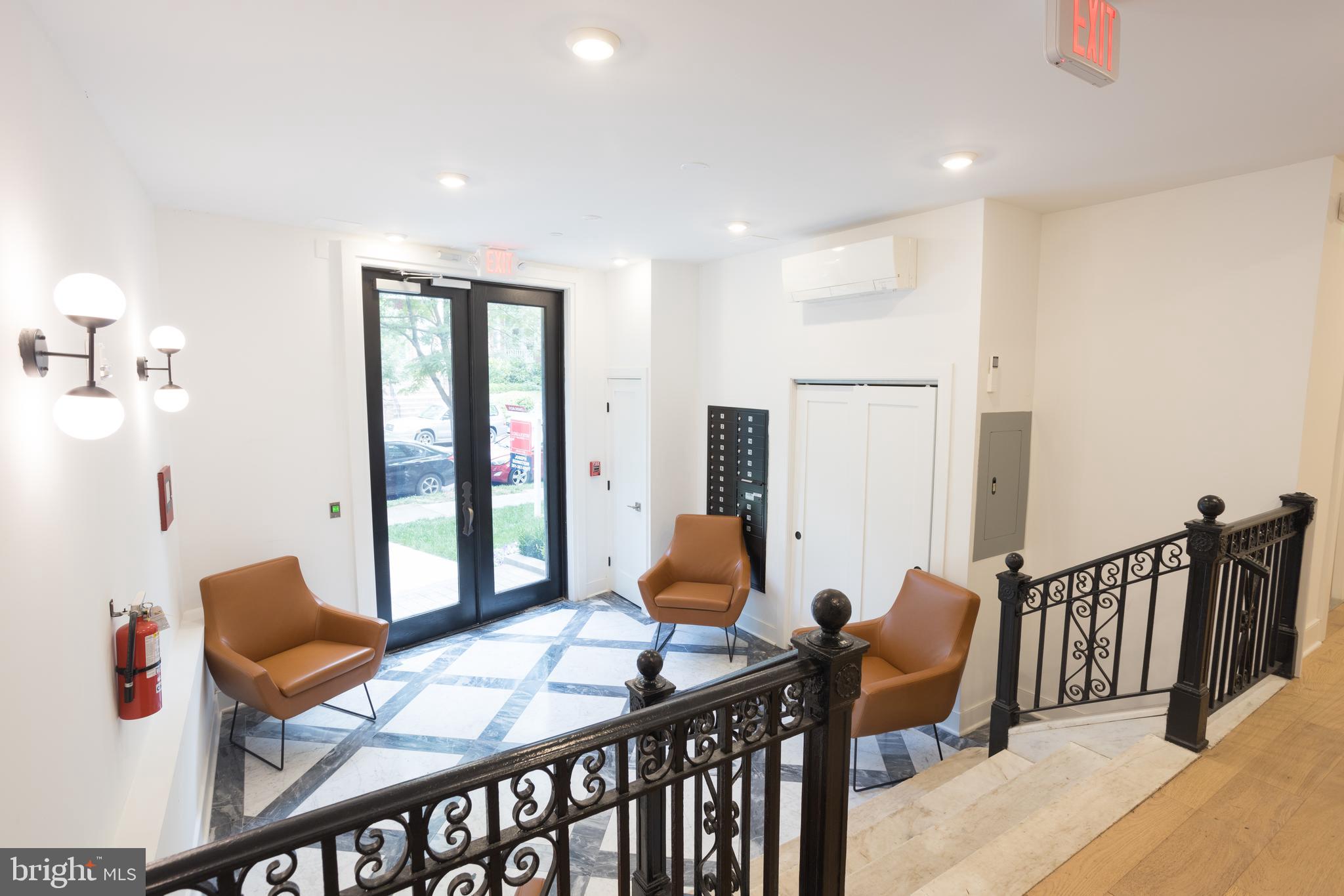 2869 28TH NW 204