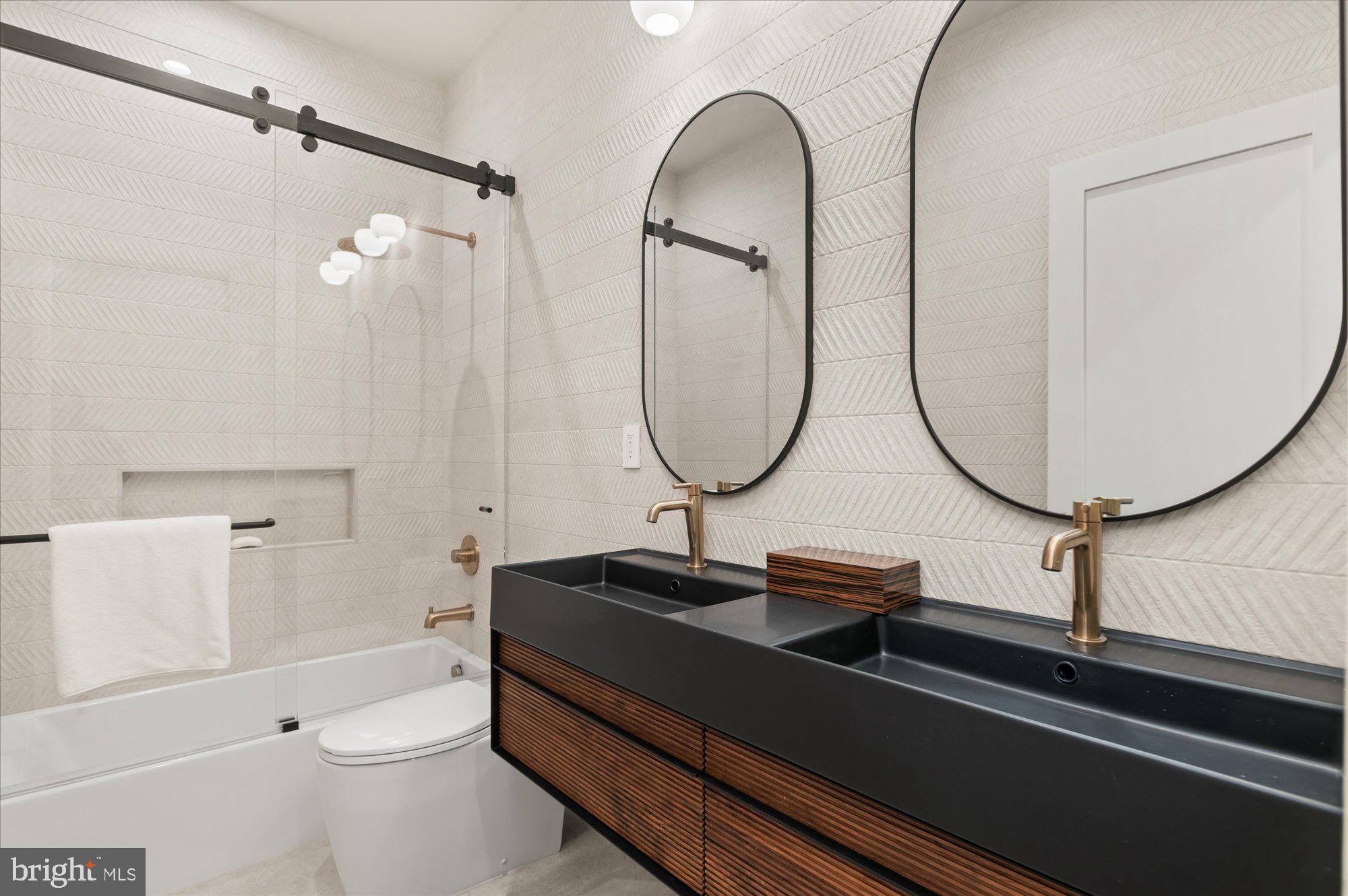 1115 RHODE ISLAND AVENUE NW