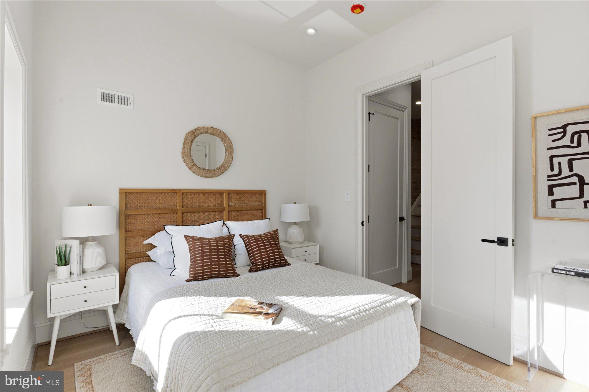 1509 CAROLINE STREET NW