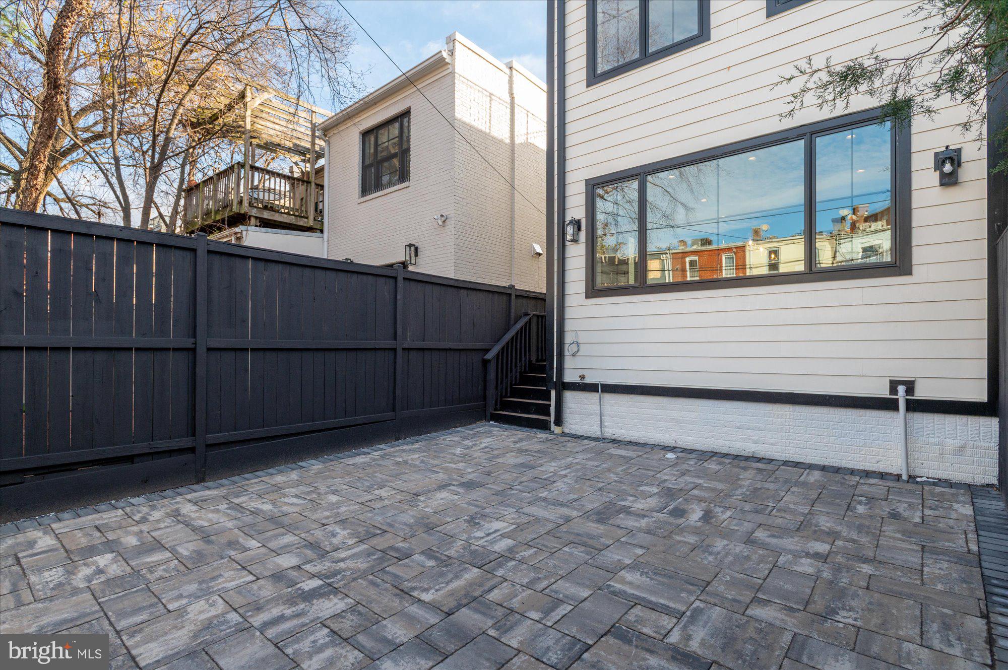 1509 CAROLINE STREET NW