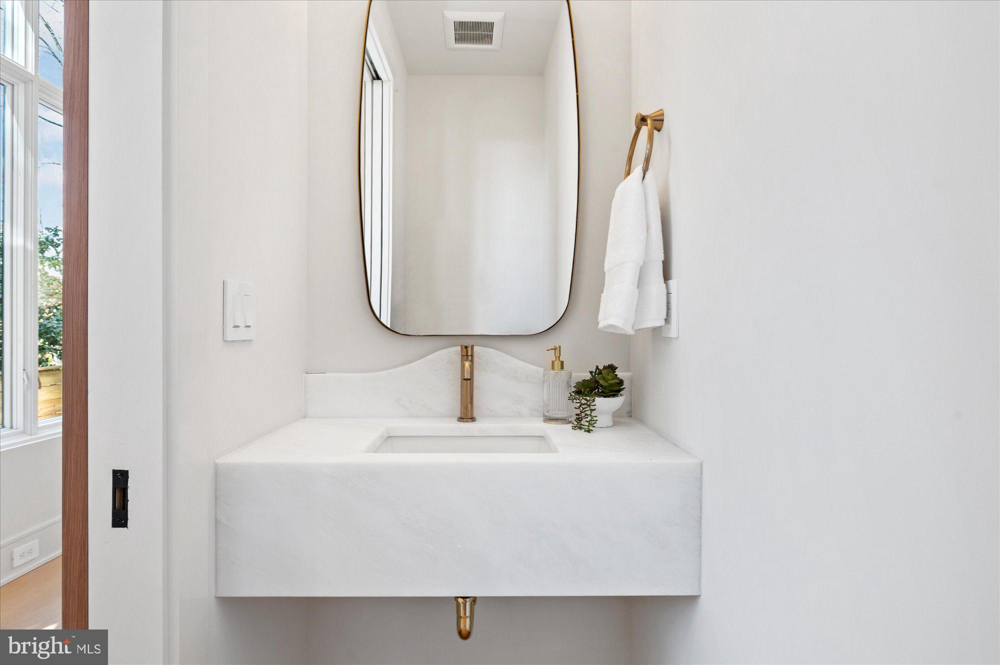 5011 FULTON STREET NW