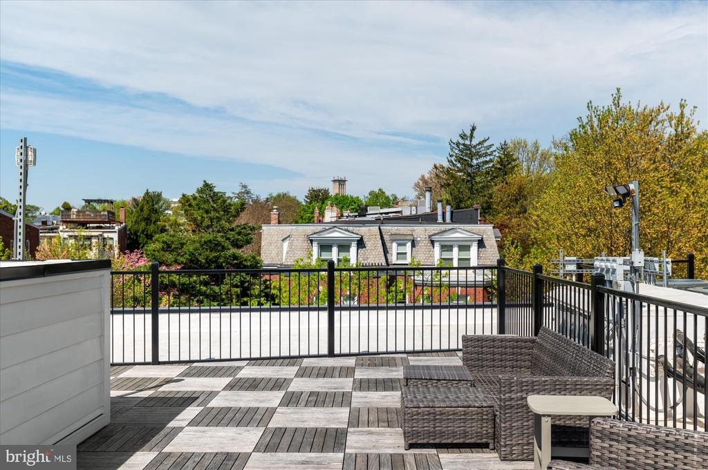 2869 28TH STREET NW Unit: 001