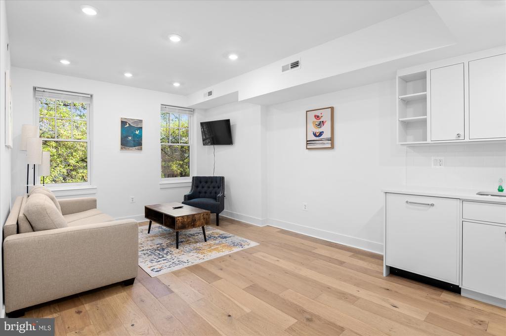 2869 28TH STREET NW Unit: 001