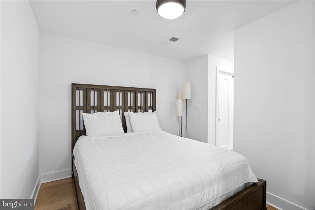 2869 28TH STREET NW Unit: 001
