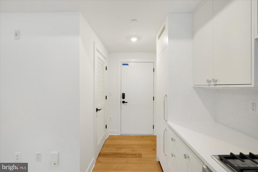 2869 28TH STREET NW Unit: 002