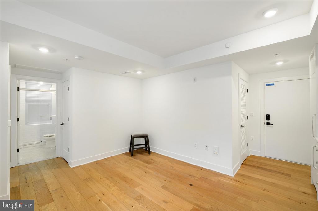 2869 28TH STREET NW Unit: 003