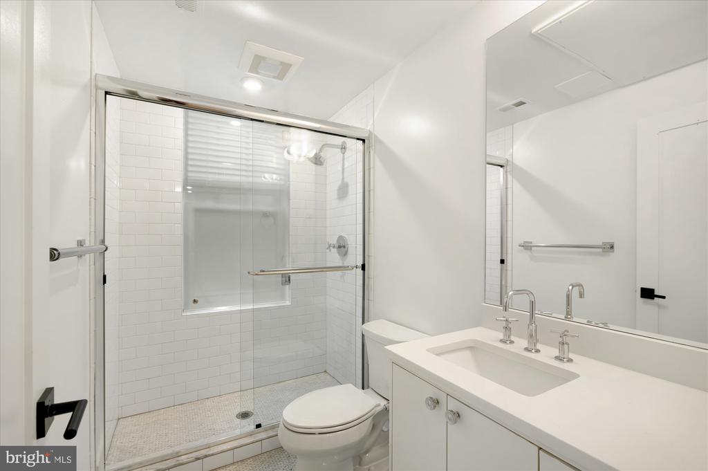 2869 28TH STREET NW Unit: 003