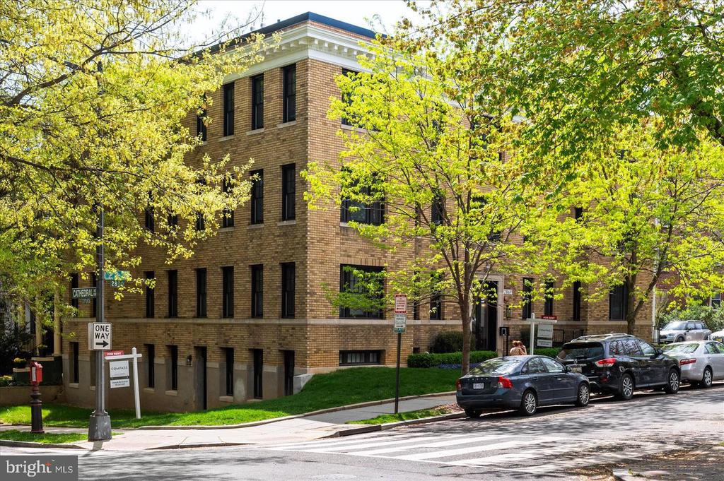 2869 28TH NW Unit: 101