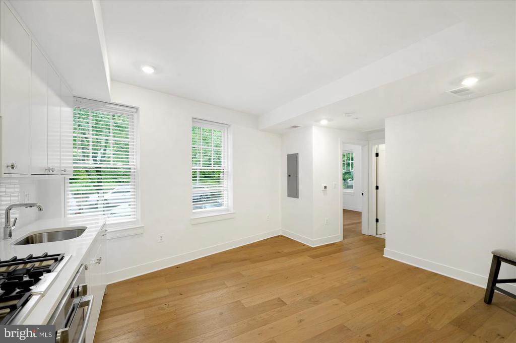 2869 28TH STREET NW Unit: 003