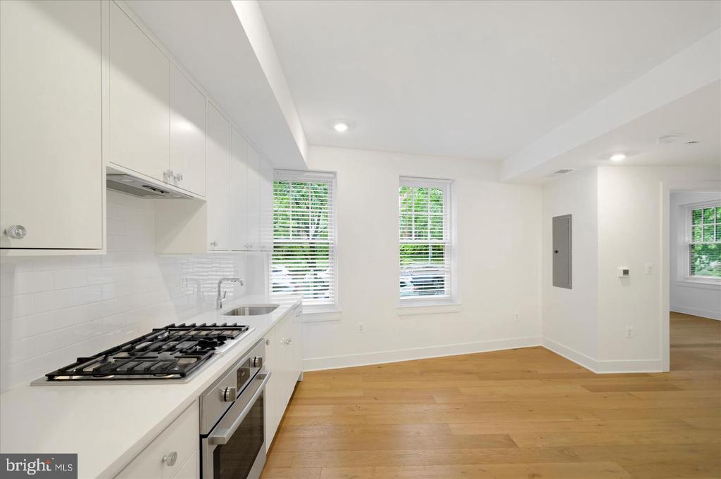 2869 28TH STREET NW Unit: 003