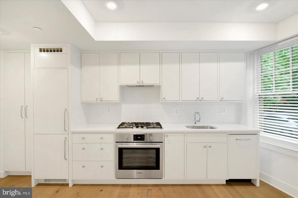 2869 28TH STREET NW Unit: 003