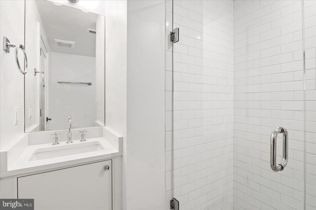 2869 28TH STREET NW Unit: 202