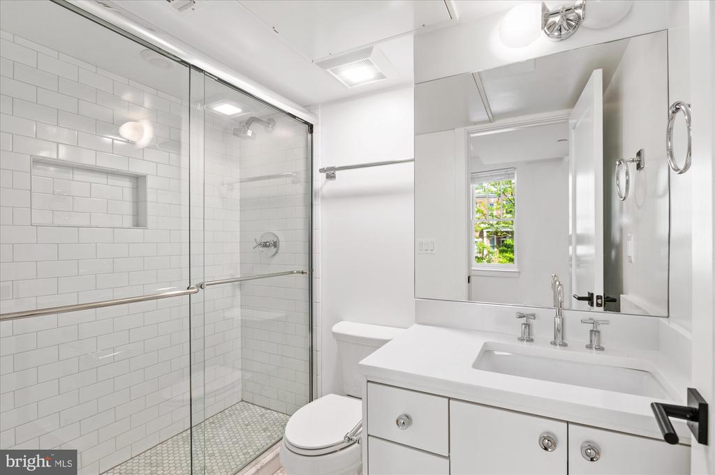 2869 NW 28TH STREET NW Unit: 303