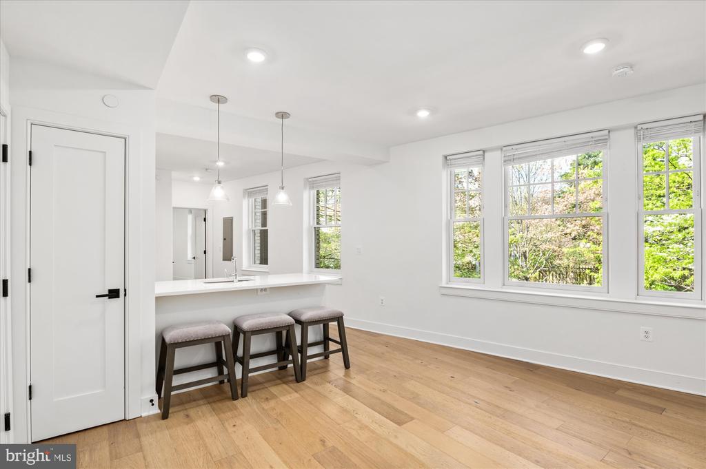 2869 NW 28TH STREET NW Unit: 303