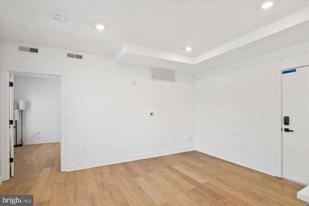 2869 NW 28TH STREET NW Unit: 303