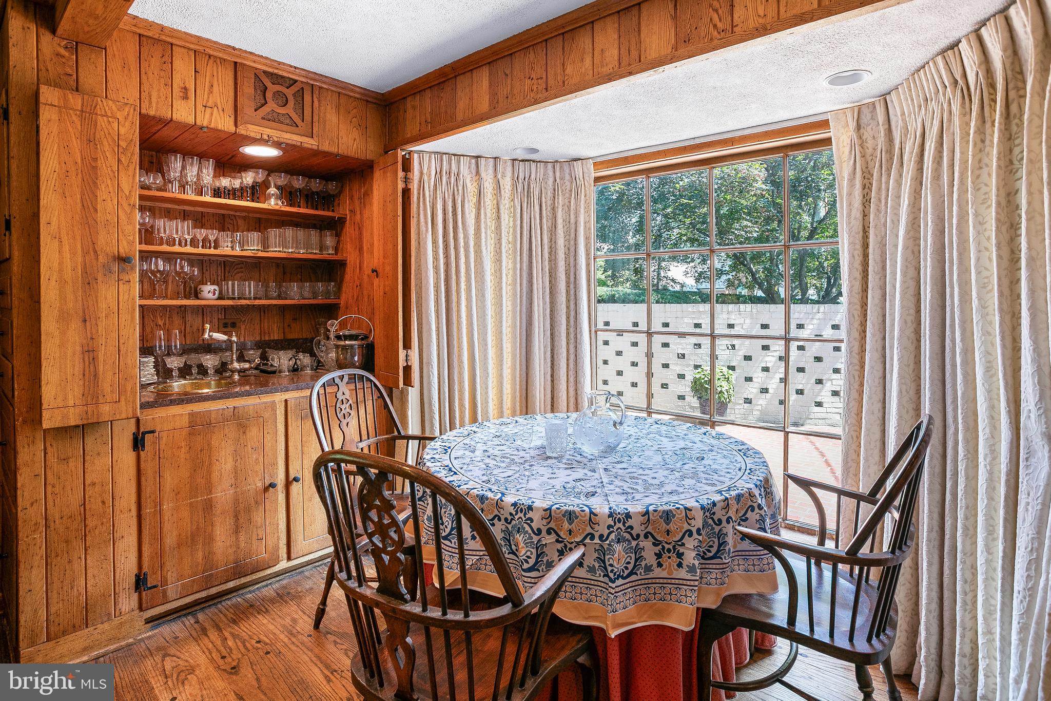 8126 KERRY LANE