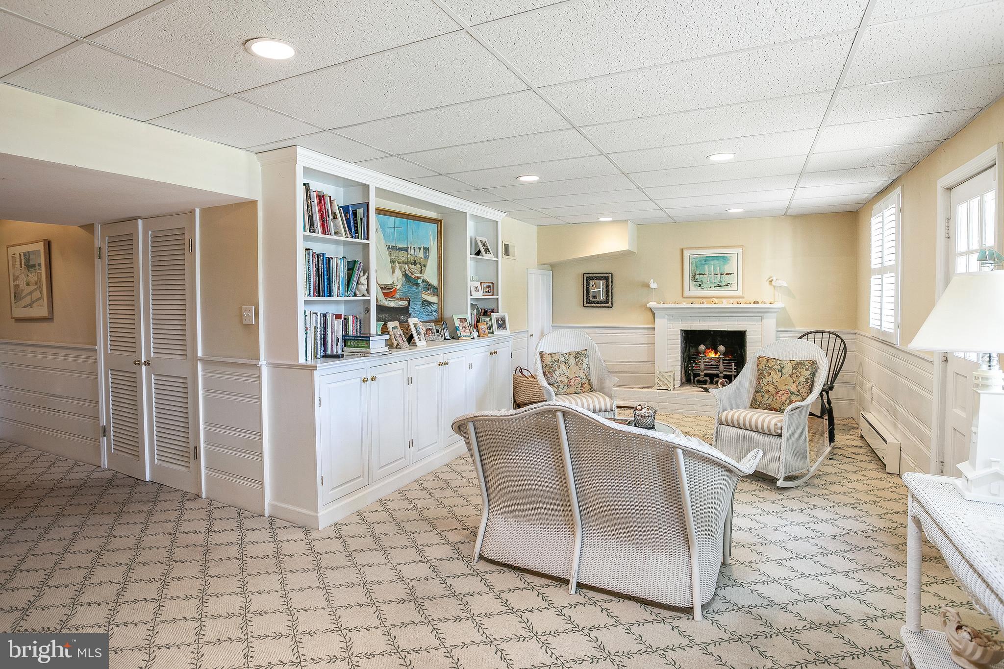 8126 KERRY LANE