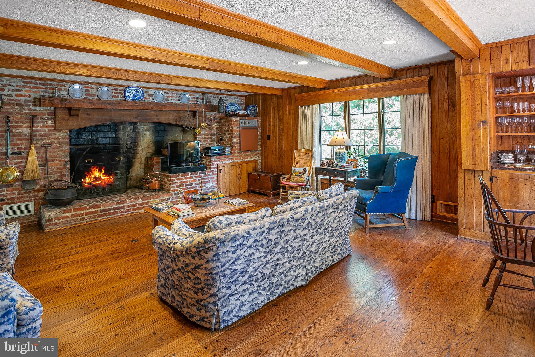 8126 KERRY LANE