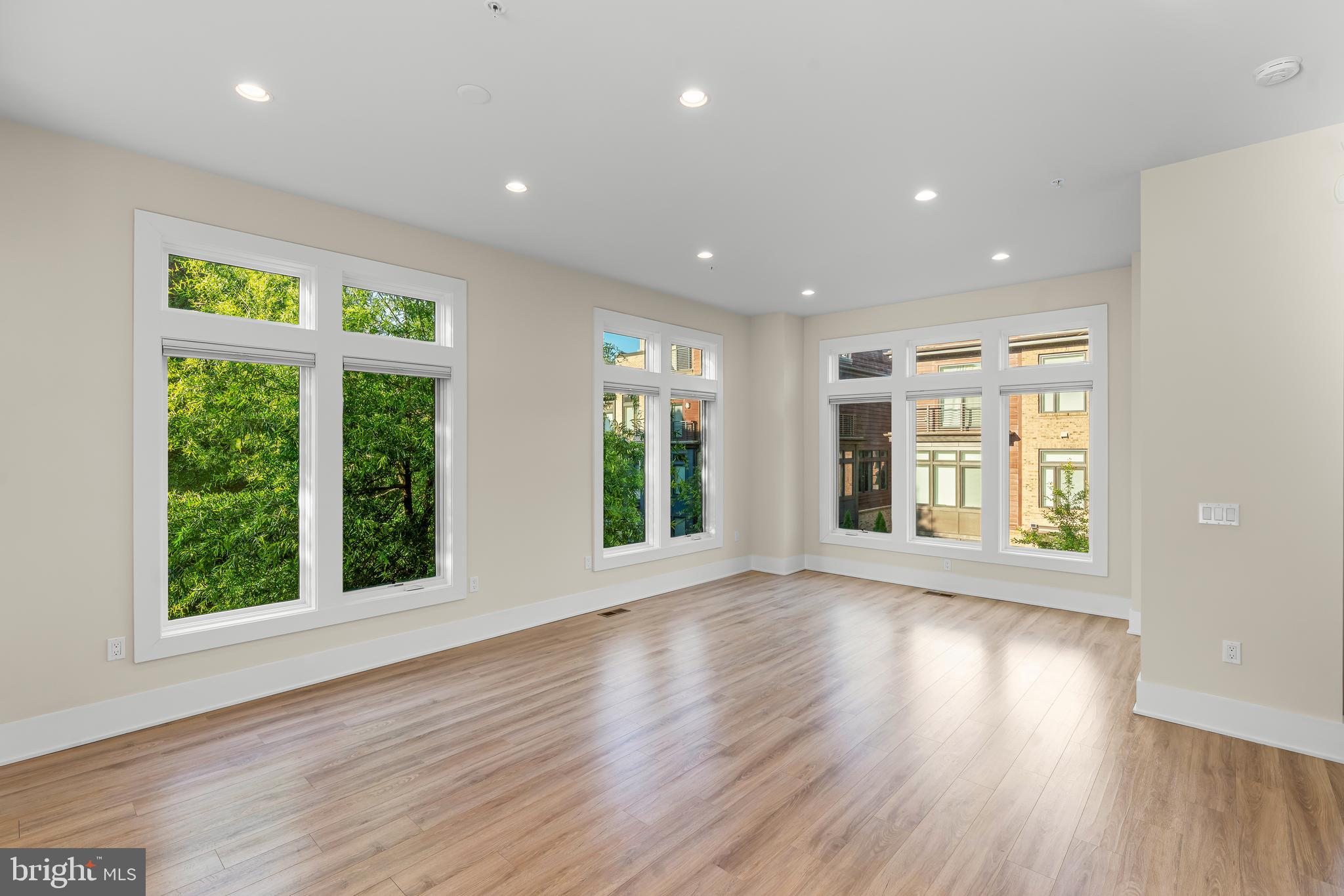 158 WINSOME CIRCLE