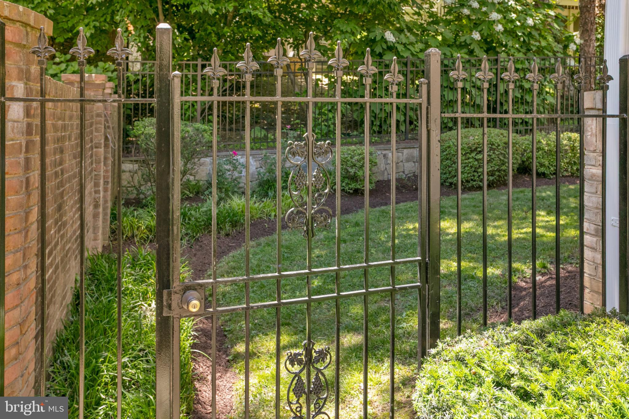 3819 Village Park Drive VILLAGE PARK DRIVE